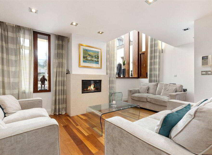 Apartment 4 29/30 Lad Lane, Dublin 2, D02HC62