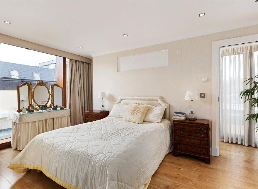 Apartment 4 29/30 Lad Lane, Dublin 2, D02HC62