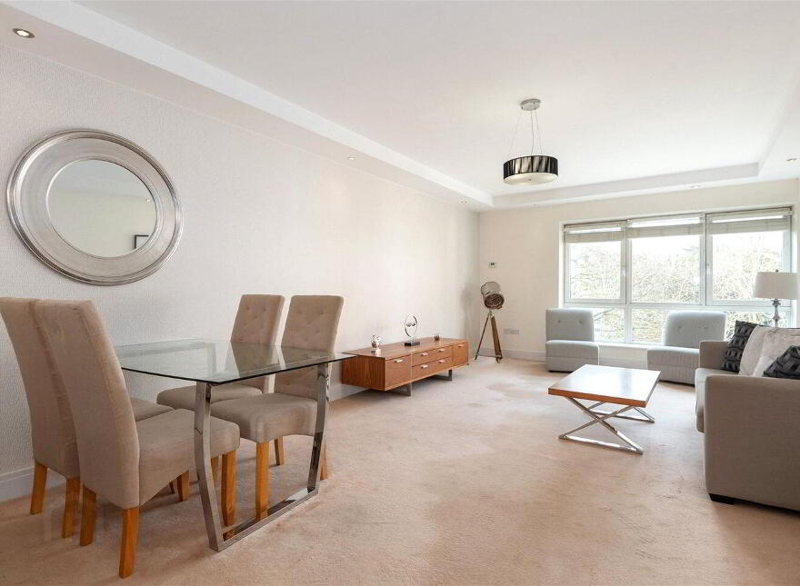 Apartment 58 Shrewsbury Square, Sandymount Avenue, Dublin 4, D04A3P8