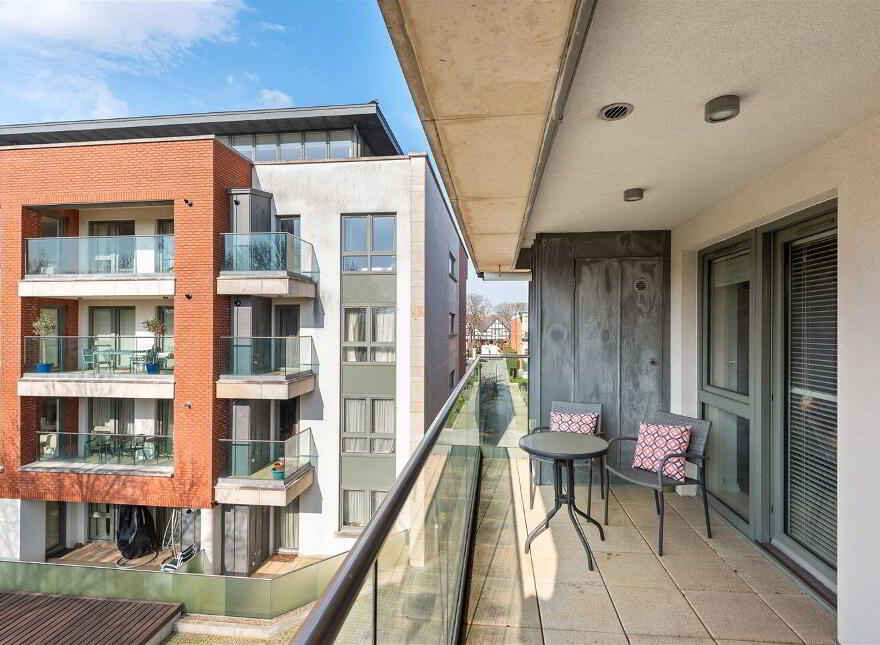 Apartment 58 Shrewsbury Square, Sandymount Avenue, Dublin 4, D04A3P8