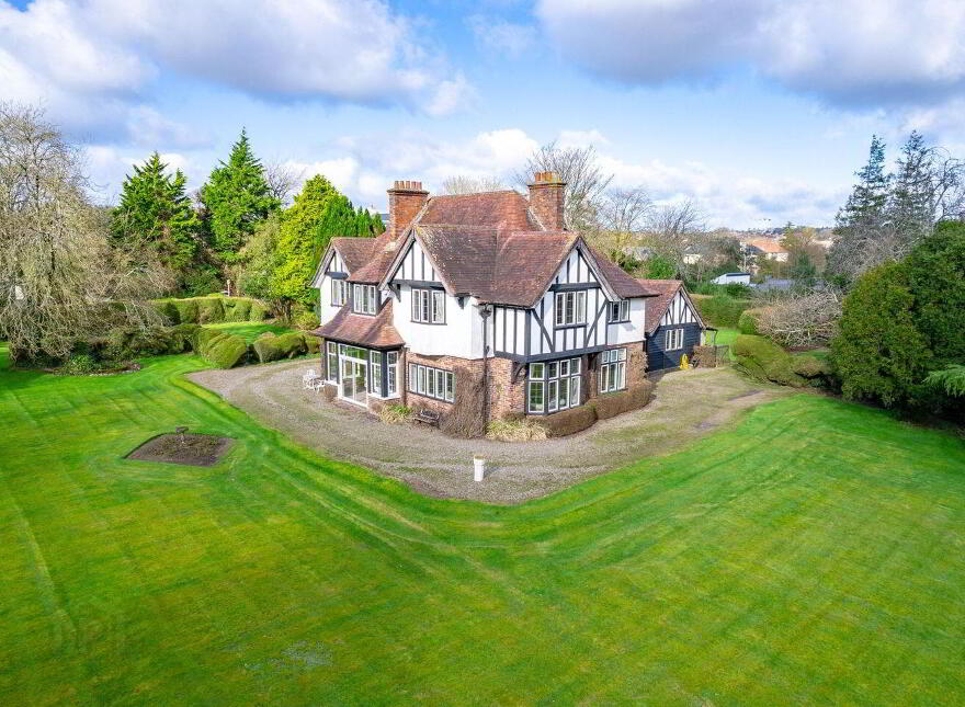 Kendalsbrae, Woodview, Douglas Road, Douglas, T12E0XV
