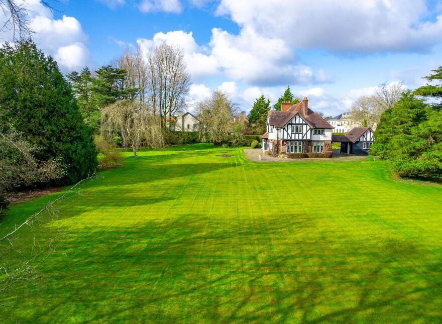 Kendalsbrae, Woodview, Douglas Road, Douglas, T12E0XV