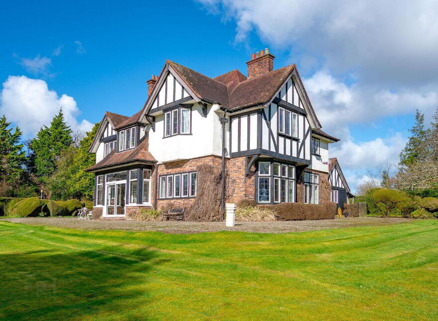 Kendalsbrae, Woodview, Douglas Road, Douglas, T12E0XV