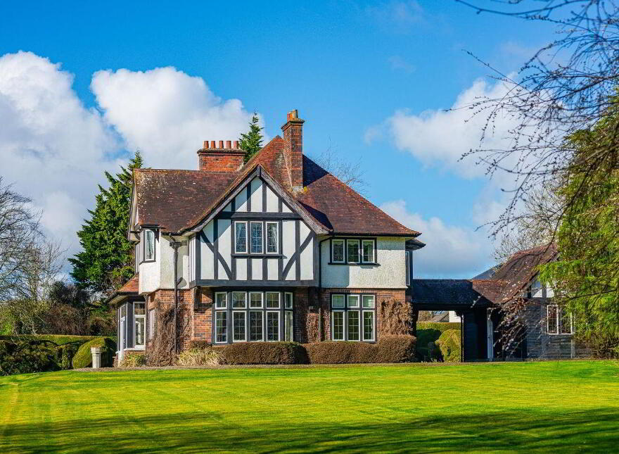 Kendalsbrae, Woodview, Douglas Road, Douglas, T12E0XV