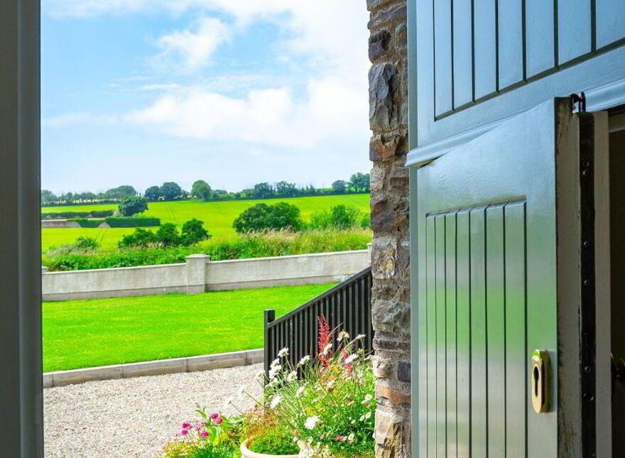 Ballinvarrig, Roberts Cove, Minane Bridge, P17K236