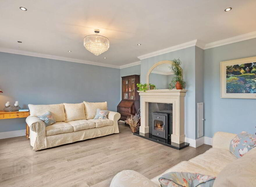 Ballinvarrig, Roberts Cove, Minane Bridge, P17K236