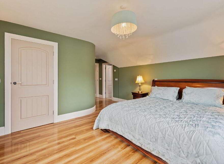 Ballinvarrig, Roberts Cove, Minane Bridge, P17K236