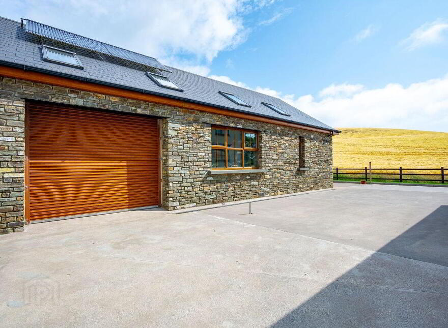 Ballinvarrig, Roberts Cove, Minane Bridge, P17K236