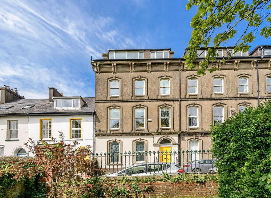 1 Wellesley Terrace, Wellington Road, St. Lukes, T23PH2R