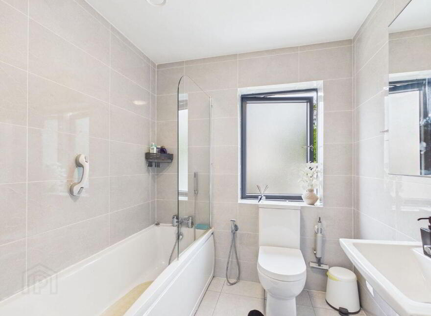 10 The Grove, Harpers Creek, Glounthaune, T45AY70