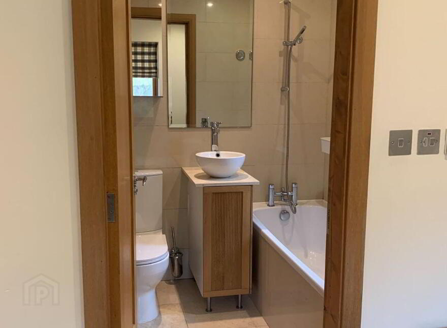 The Mews, Oysterhaven Harbour, Kinsale, P17KR66