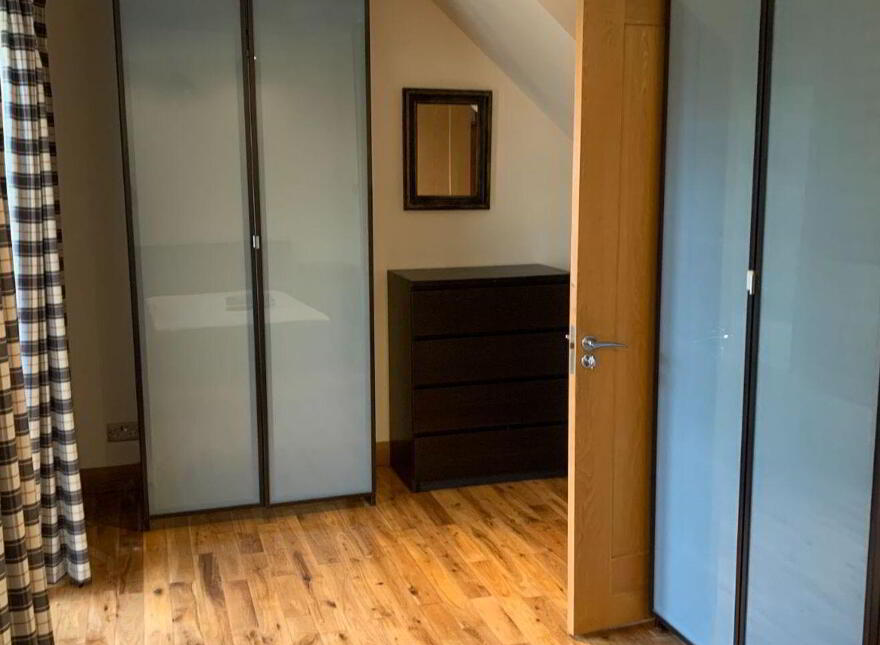 The Mews, Oysterhaven Harbour, Kinsale, P17KR66