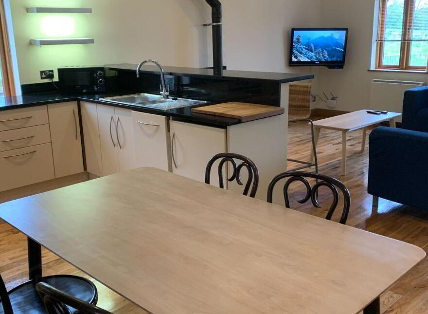 The Mews, Oysterhaven Harbour, Kinsale, P17KR66