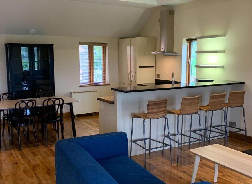 The Mews, Oysterhaven Harbour, Kinsale, P17KR66