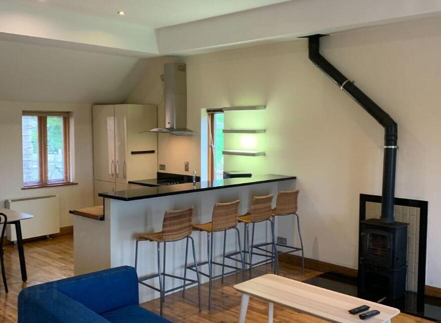 The Mews, Oysterhaven Harbour, Kinsale, P17KR66