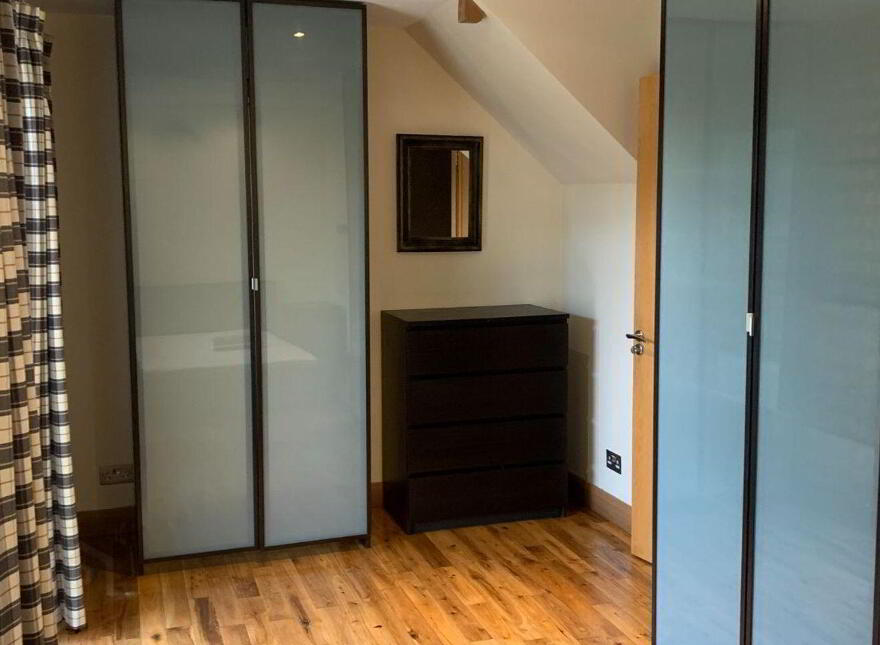 The Mews, Oysterhaven Harbour, Kinsale, P17KR66