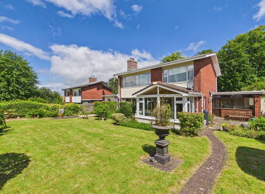 15 Woodlands, Frankfield, T12XFR7