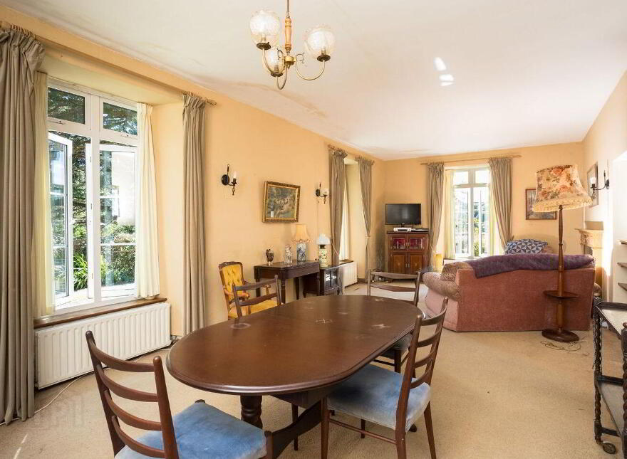 Lake View, Aghatubrid, Glandore, P81TW68