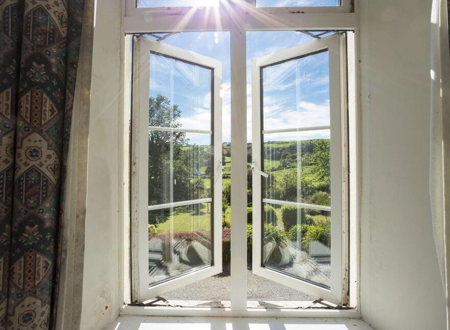 Lake View, Aghatubrid, Glandore, P81TW68