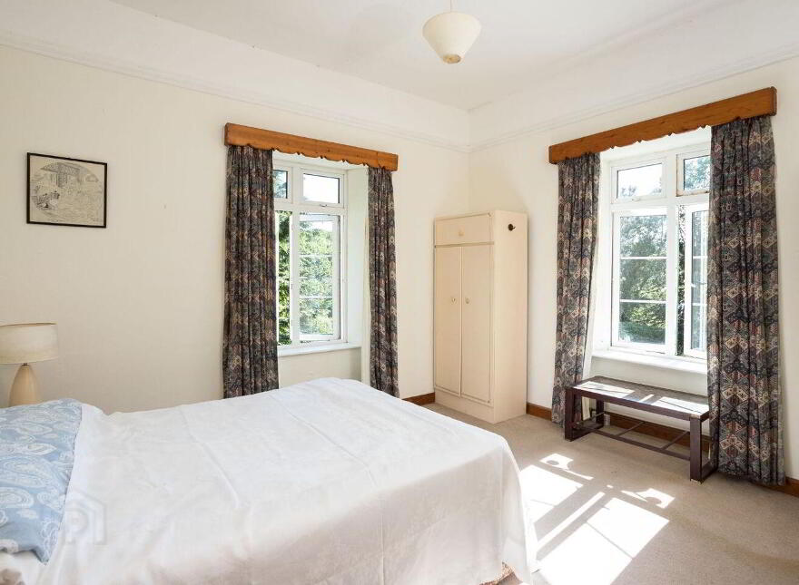 Lake View, Aghatubrid, Glandore, P81TW68