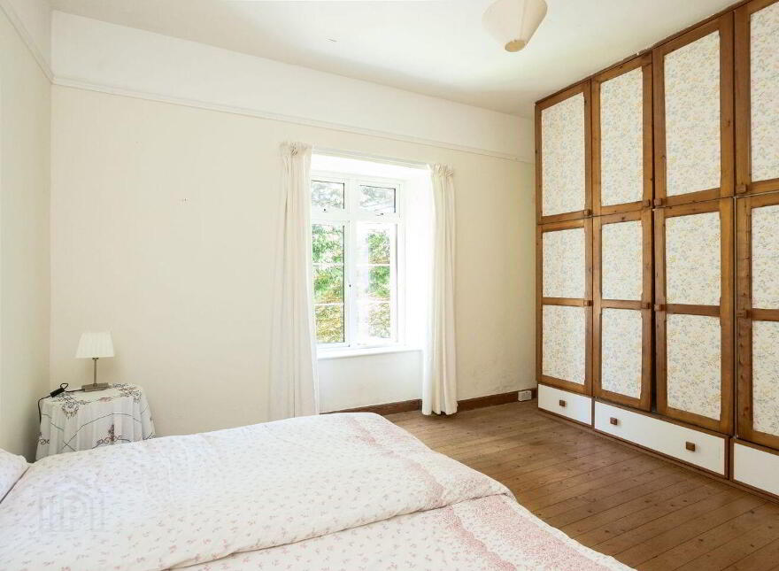 Lake View, Aghatubrid, Glandore, P81TW68