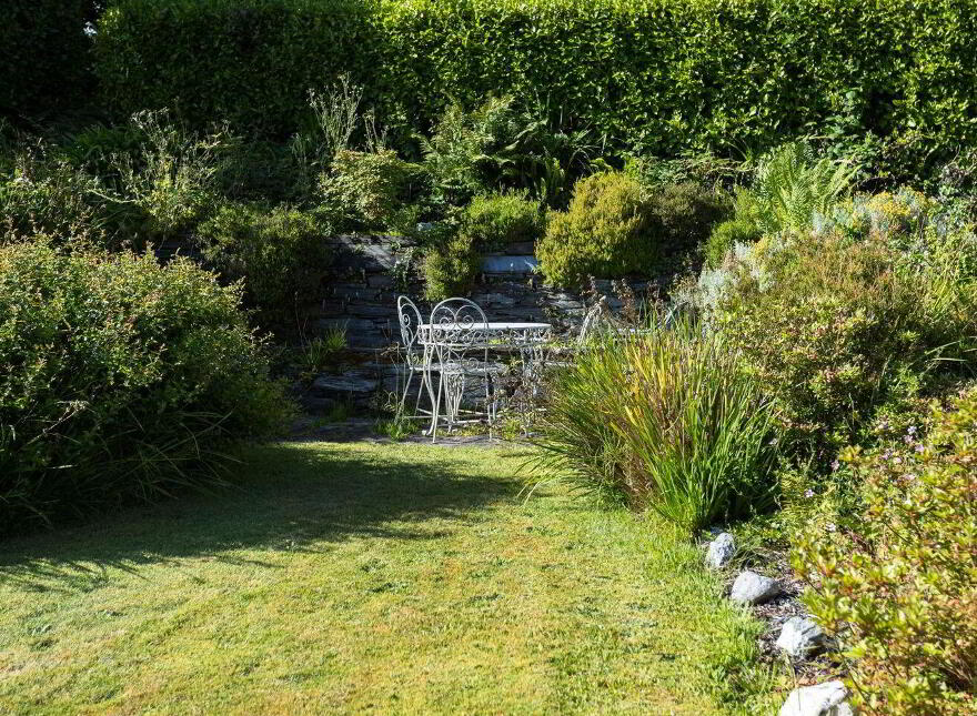 Lake View, Aghatubrid, Glandore, P81TW68