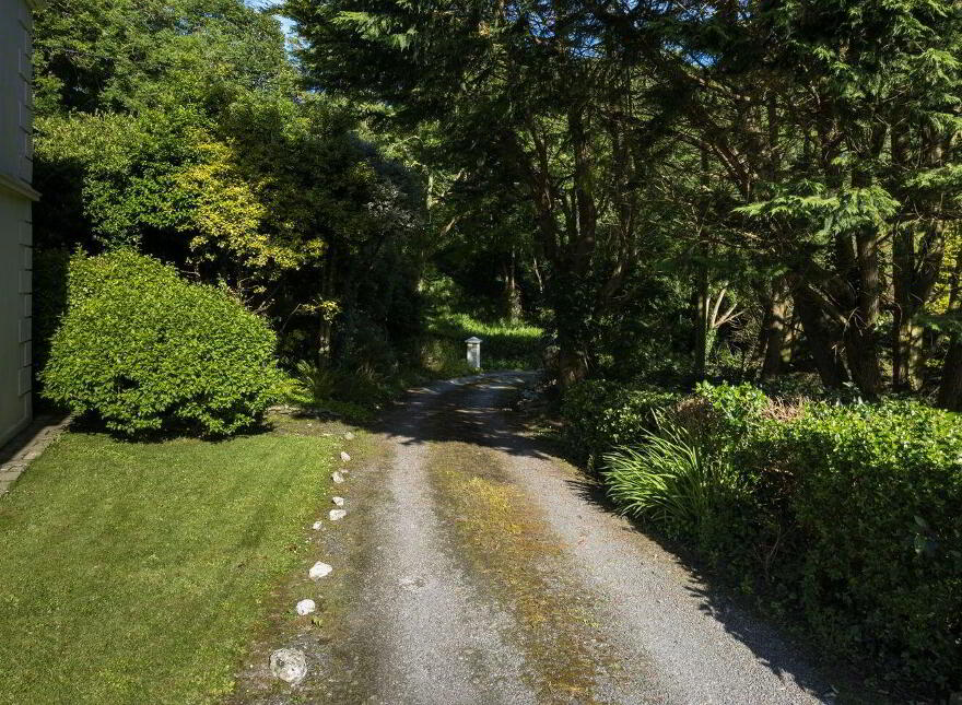Lake View, Aghatubrid, Glandore, P81TW68