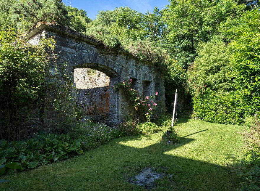 Lake View, Aghatubrid, Glandore, P81TW68