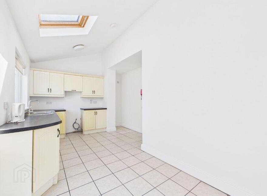 1a Woodview Terrace, Derrynane Road, Turners Cross, T12X5WC