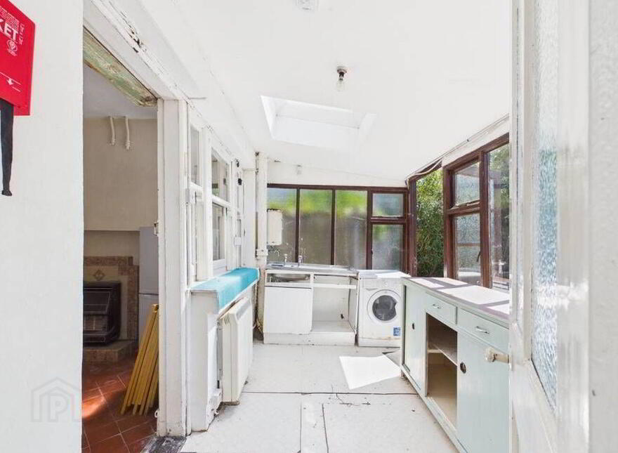 Corofin, Hartland's Avenue, The Lough, T12ENC0