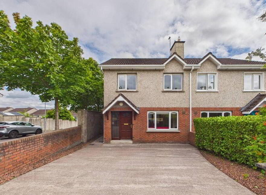 16 The Heathers, Classes Lake, Ballincollig, P31KC57 photo