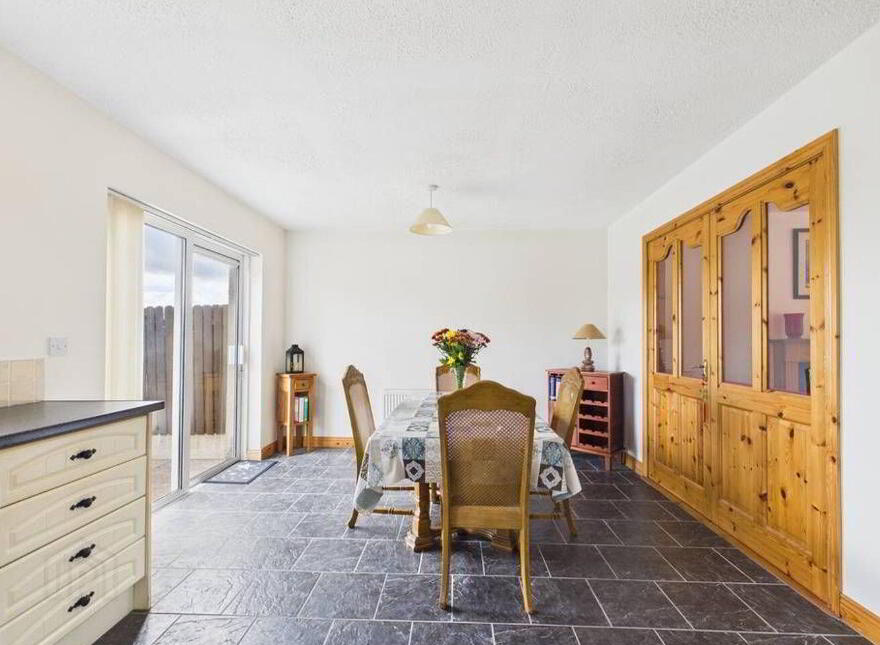 16 The Heathers, Classes Lake, Ballincollig, P31KC57