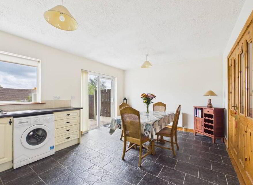16 The Heathers, Classes Lake, Ballincollig, P31KC57