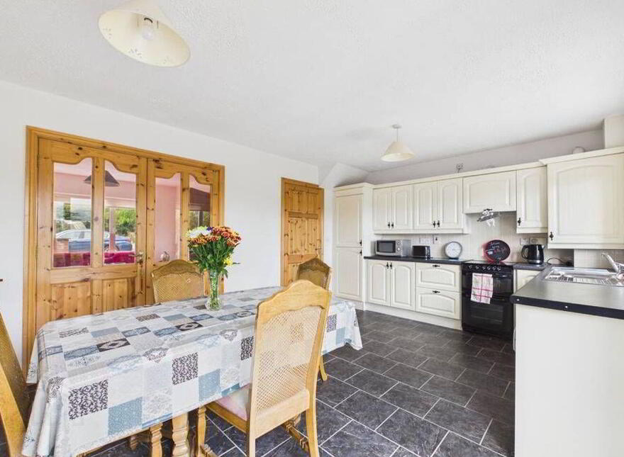 16 The Heathers, Classes Lake, Ballincollig, P31KC57