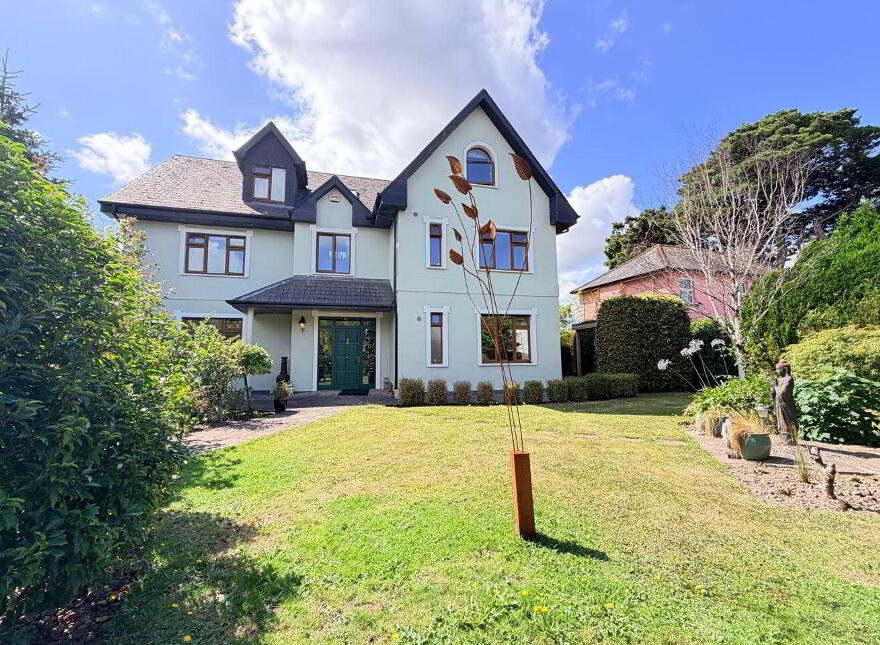 Instow, Riverbank, Douglas, T12Y9V3