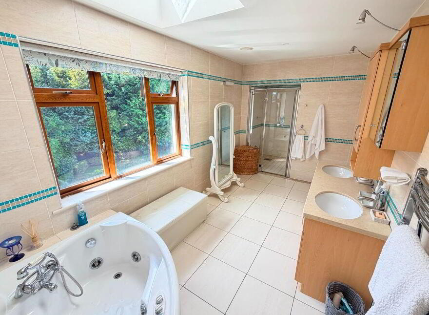 Instow, Riverbank, Douglas, T12Y9V3