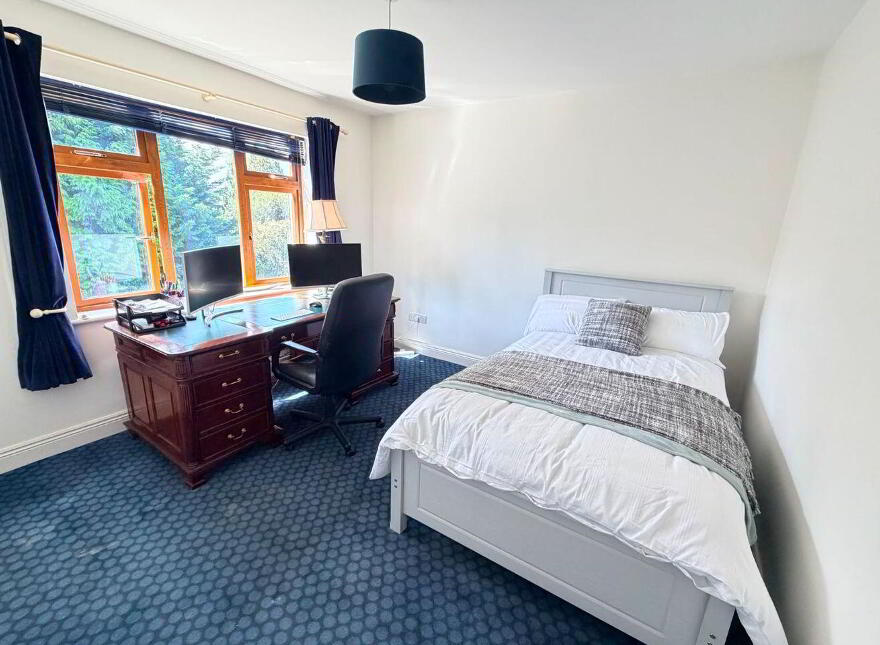 Instow, Riverbank, Douglas, T12Y9V3
