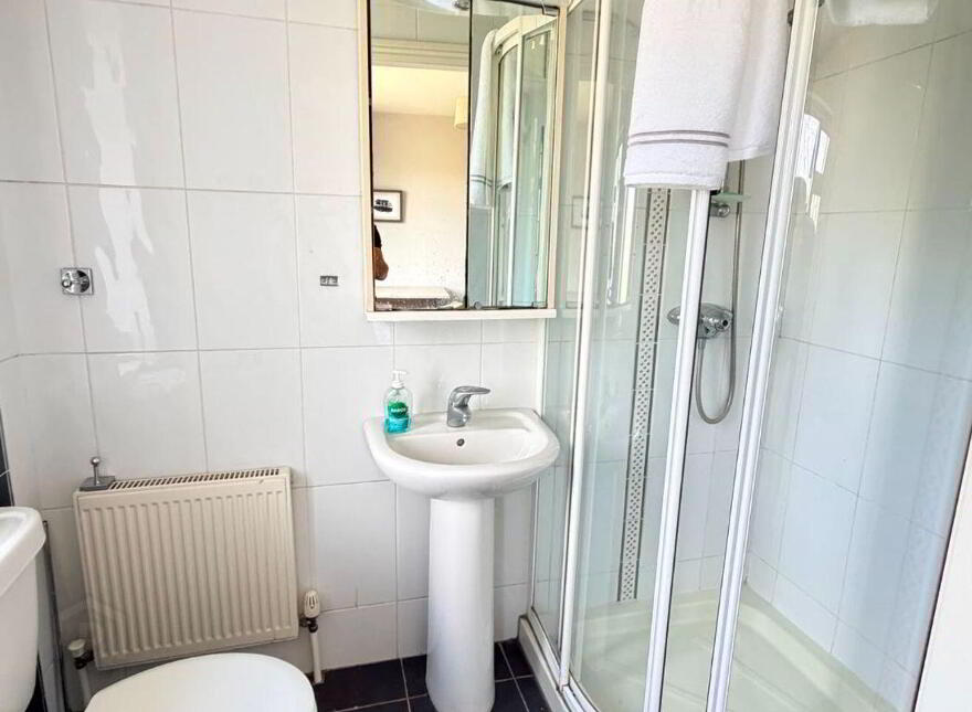 Instow, Riverbank, Douglas, T12Y9V3