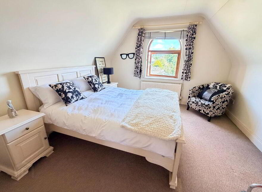 Instow, Riverbank, Douglas, T12Y9V3