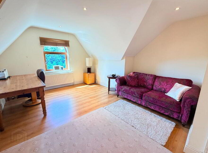Instow, Riverbank, Douglas, T12Y9V3
