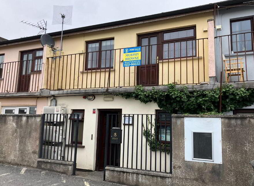3B Rosecourt, Muddy Hill, Mallow, P51Y060
