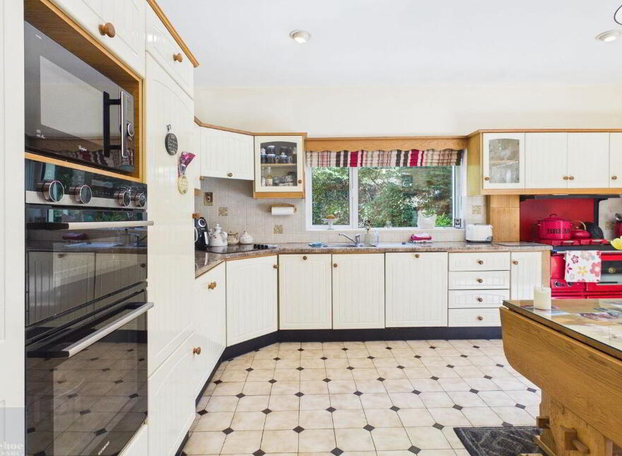 'Glenanaar', Old Hospital Road, Park, Wexford Town, Y35W977