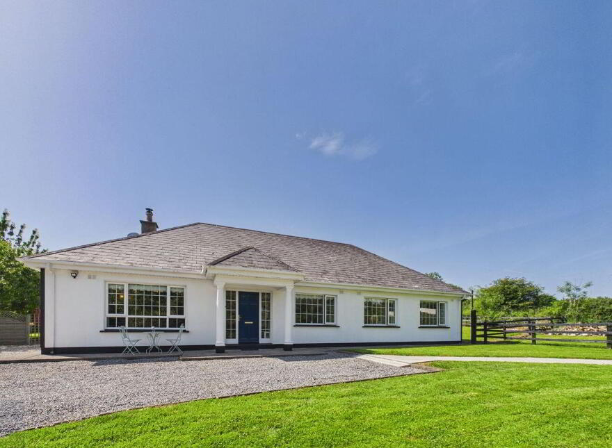 Summerville, Tomgarrow, Adamstown, Y21F854