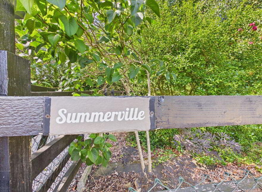 Summerville, Tomgarrow, Adamstown, Y21F854