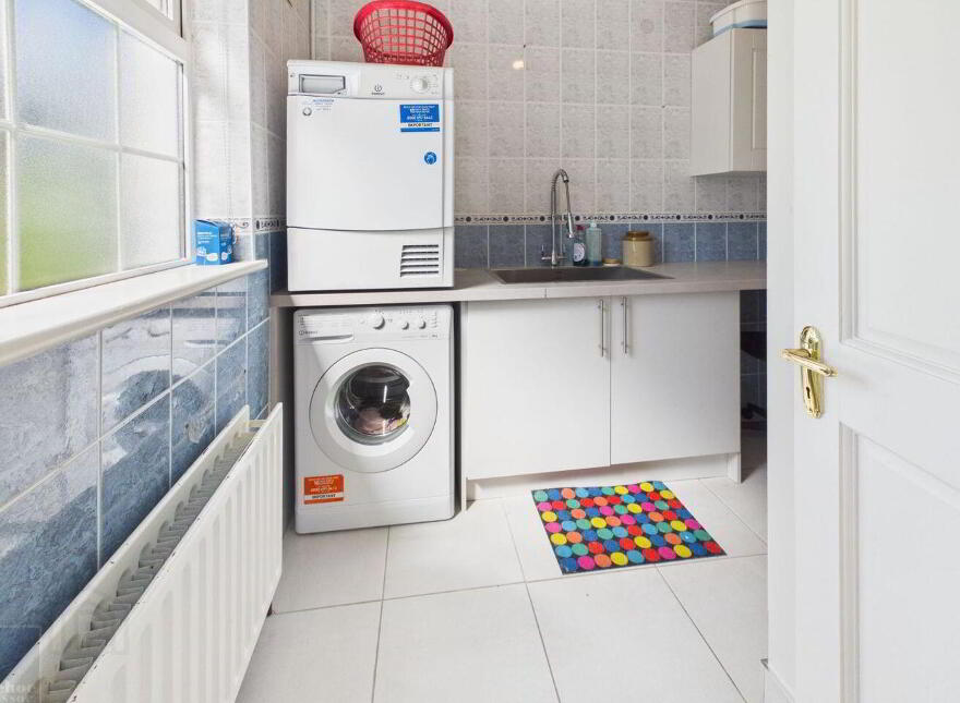 Summerville, Tomgarrow, Adamstown, Y21F854