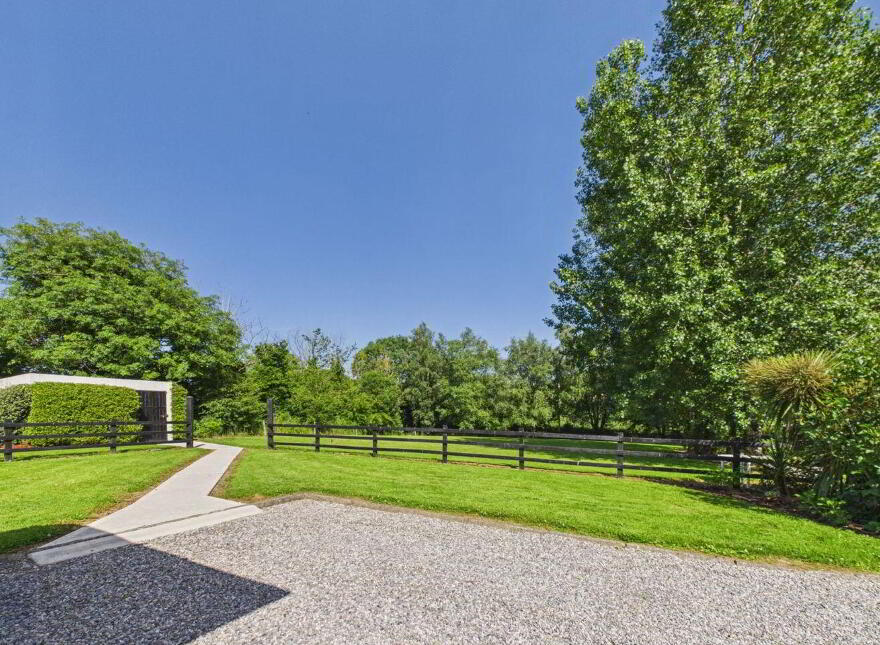Summerville, Tomgarrow, Adamstown, Y21F854
