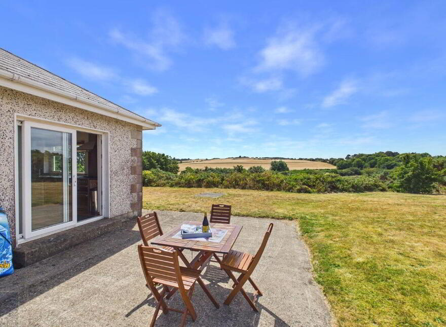2 Ballyvoodock, Blackwater, Y21F895