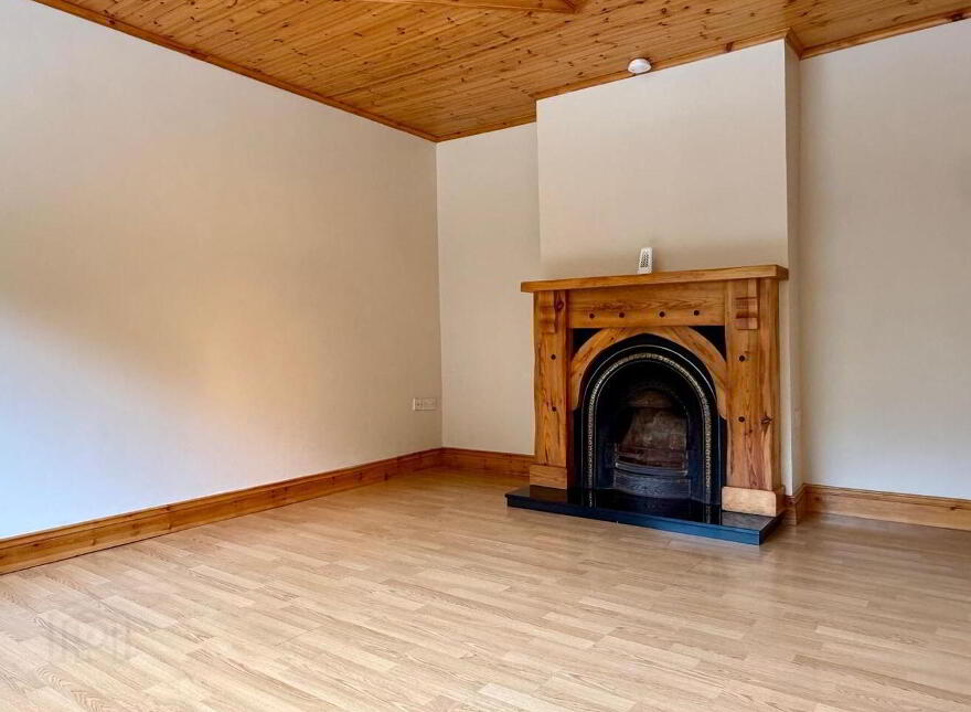 Woodside, Killanne, Y21A2F3