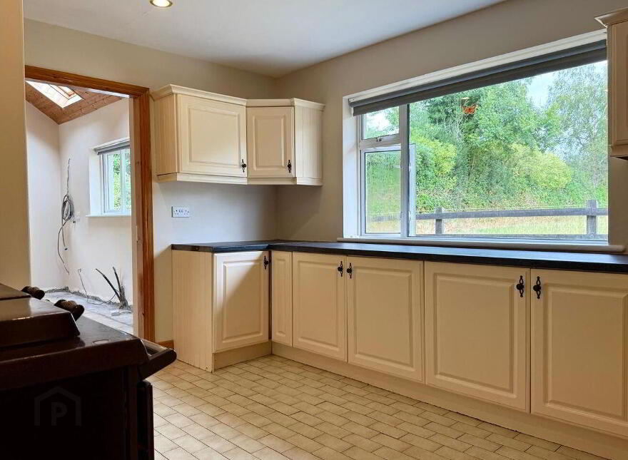 Woodside, Killanne, Y21A2F3
