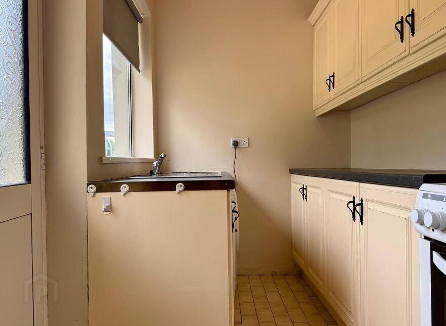 Woodside, Killanne, Y21A2F3